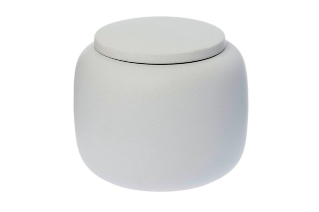 Zakkia Raw Jar | $54 from <a
href="https://www.letliv.co.nz/products/raw-jar-in-white" target="_blank"><u>letliv.co.nz</u></a>
