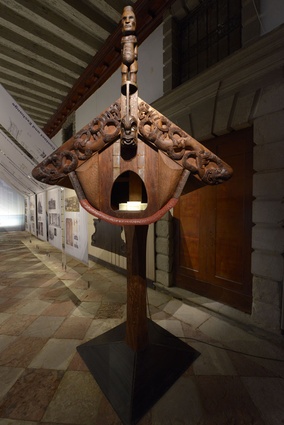 Whatarangi, carved by Tristan Marler.