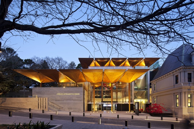 The extension to Auckland Art Gallery Toi o Tāmaki, designed by Francis-Jones Morehen Thorp in association with Archimedia, 2012.